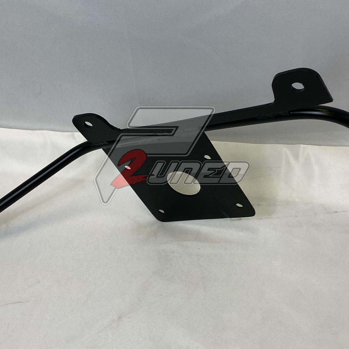 Suporte de fixação AEM para tanque WMI - detalhe da peça em metal