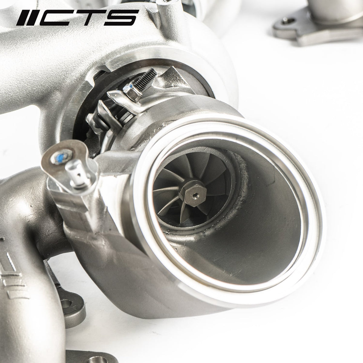 Kit de turbinas CTS Turbo Stage 2+ S55 detalhe da roda compressora